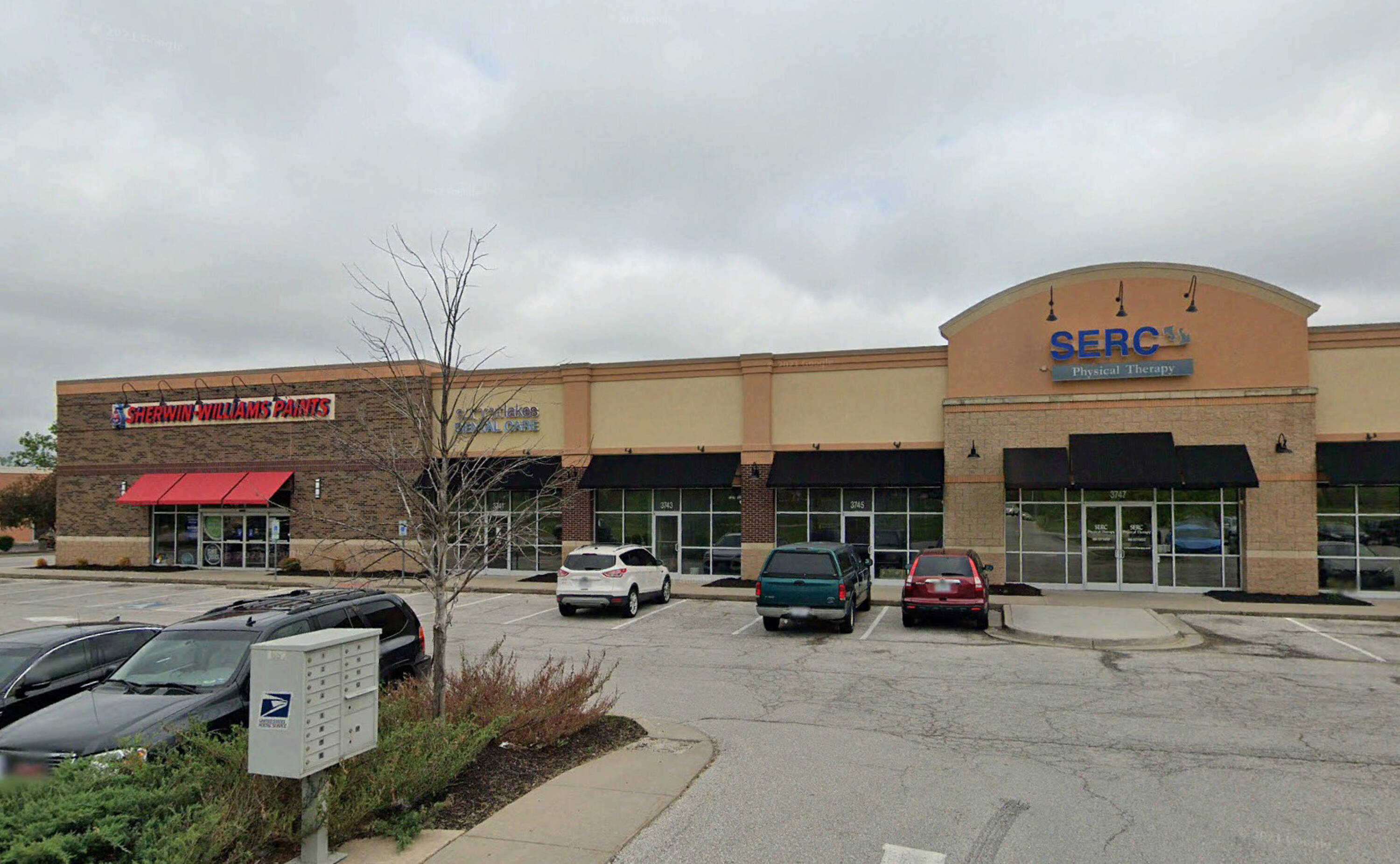 3745 SW Raintree Dr, Lee's Summit, MO 64082