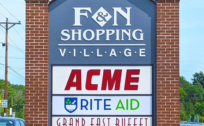 Pictures of Retail, Restaurant property located at 2060 Naamans Rd, Wilmington, DE 19810 for lease - image #1