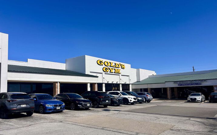 Pictures of Retail property located at 11411 E NW Hwy, Dallas, TX 75218 for lease - image #1