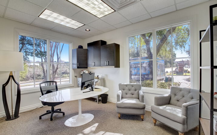 Pictures of Retail, Office property located at 4304 N Quinlan Park Rd, Austin, TX 78732 for lease - image #1