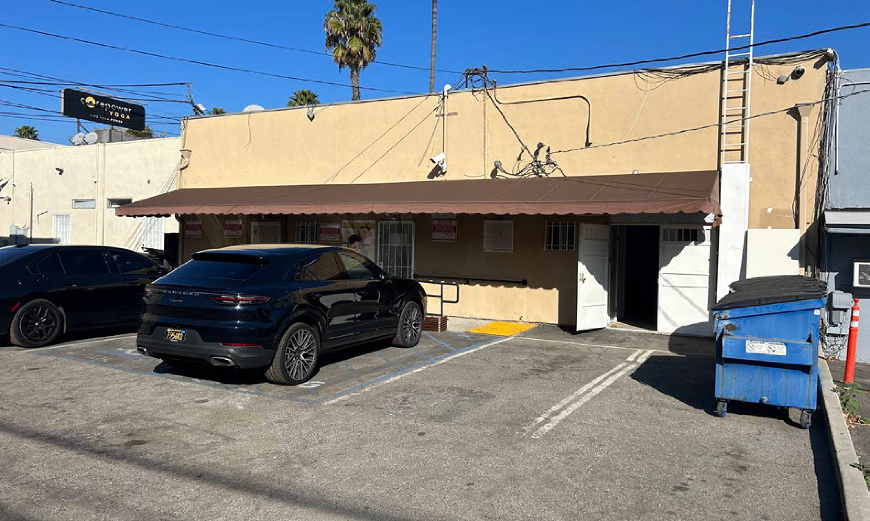 13908 Ventura Boulevard Sherman Oaks, Los Angeles, CA 91423