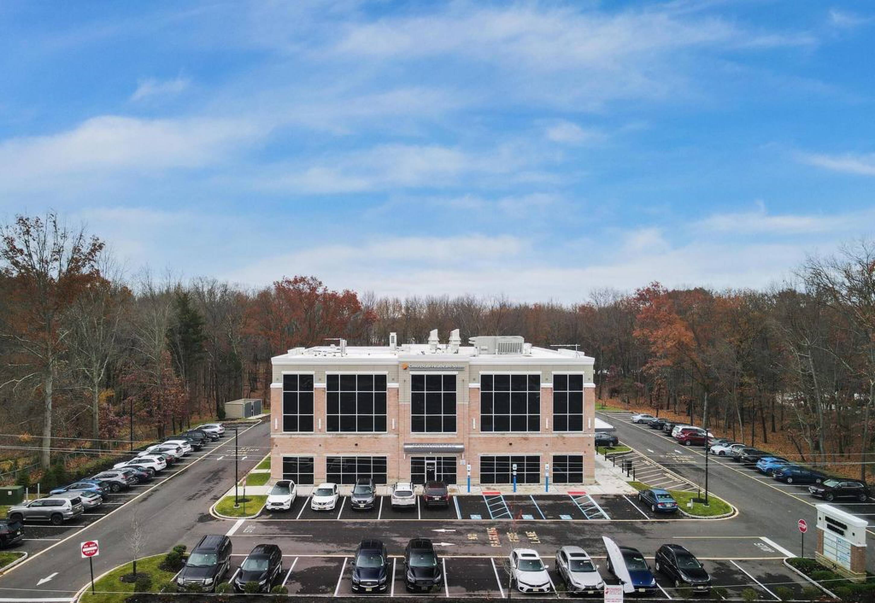 55 Willow Ln, Englishtown, NJ 07726