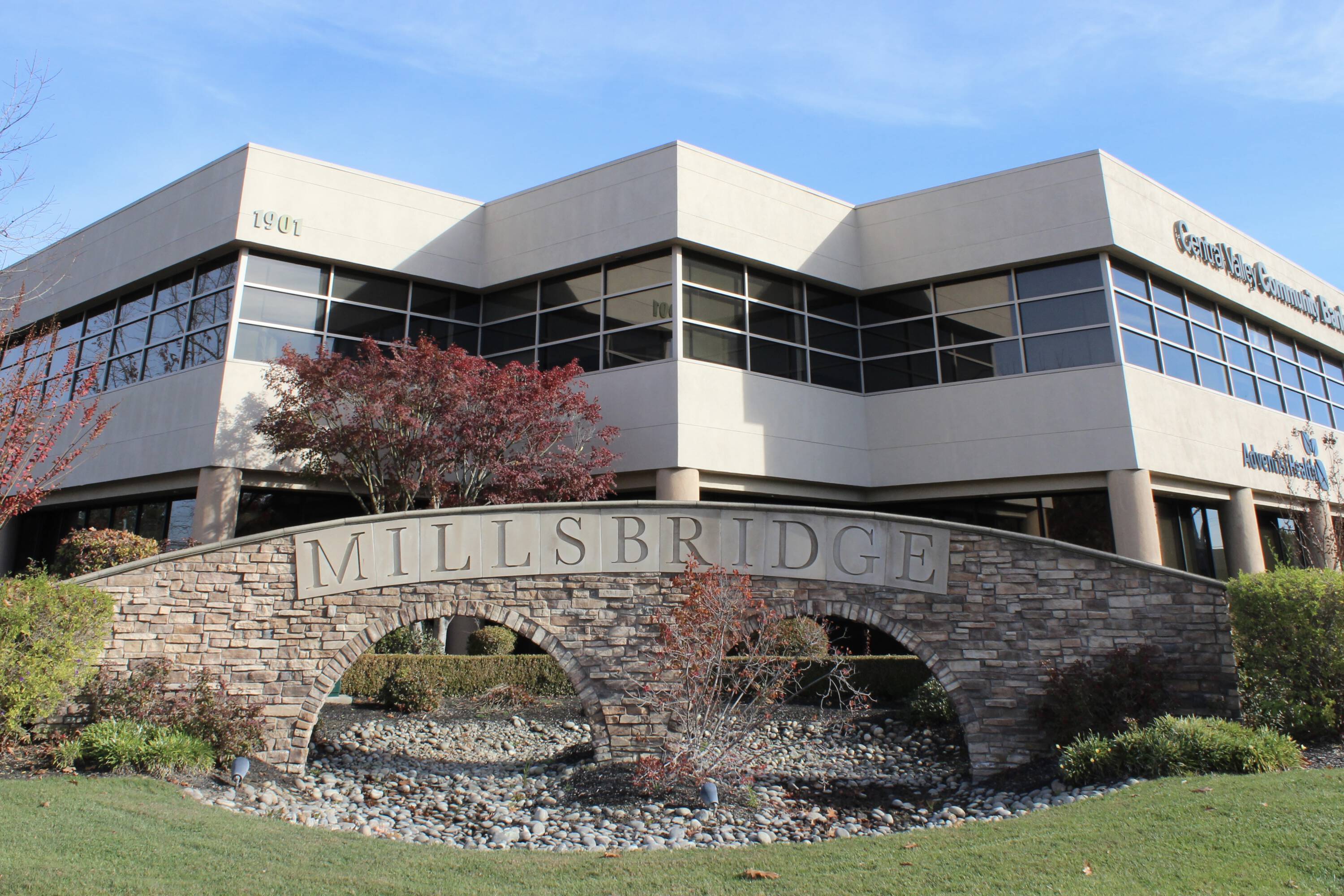 1901 W Kettleman Ln, Lodi, CA 95242