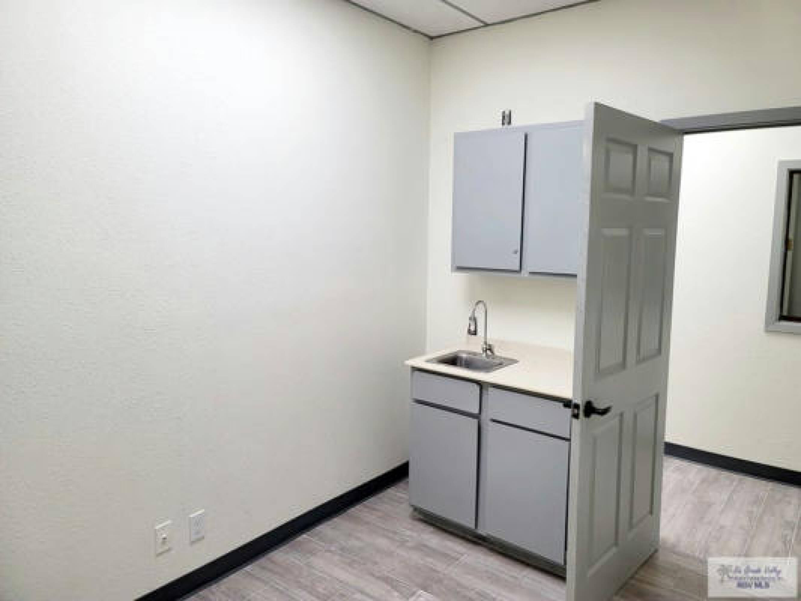 1092 E Los Ebanos Blvd, Brownsville, TX 78520