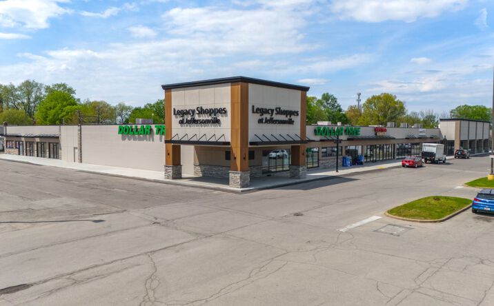 Pictures of Retail property located at 1439 E 10th St, Jeffersonville, IN 47130 for lease - image #1