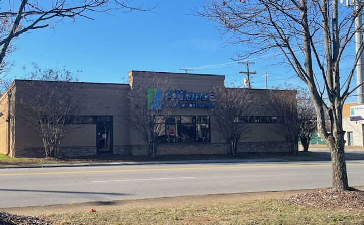 Pictures of Retail, Office property located at 2400 McCallie Ave, Chattanooga, TN 37404 for lease - image #1