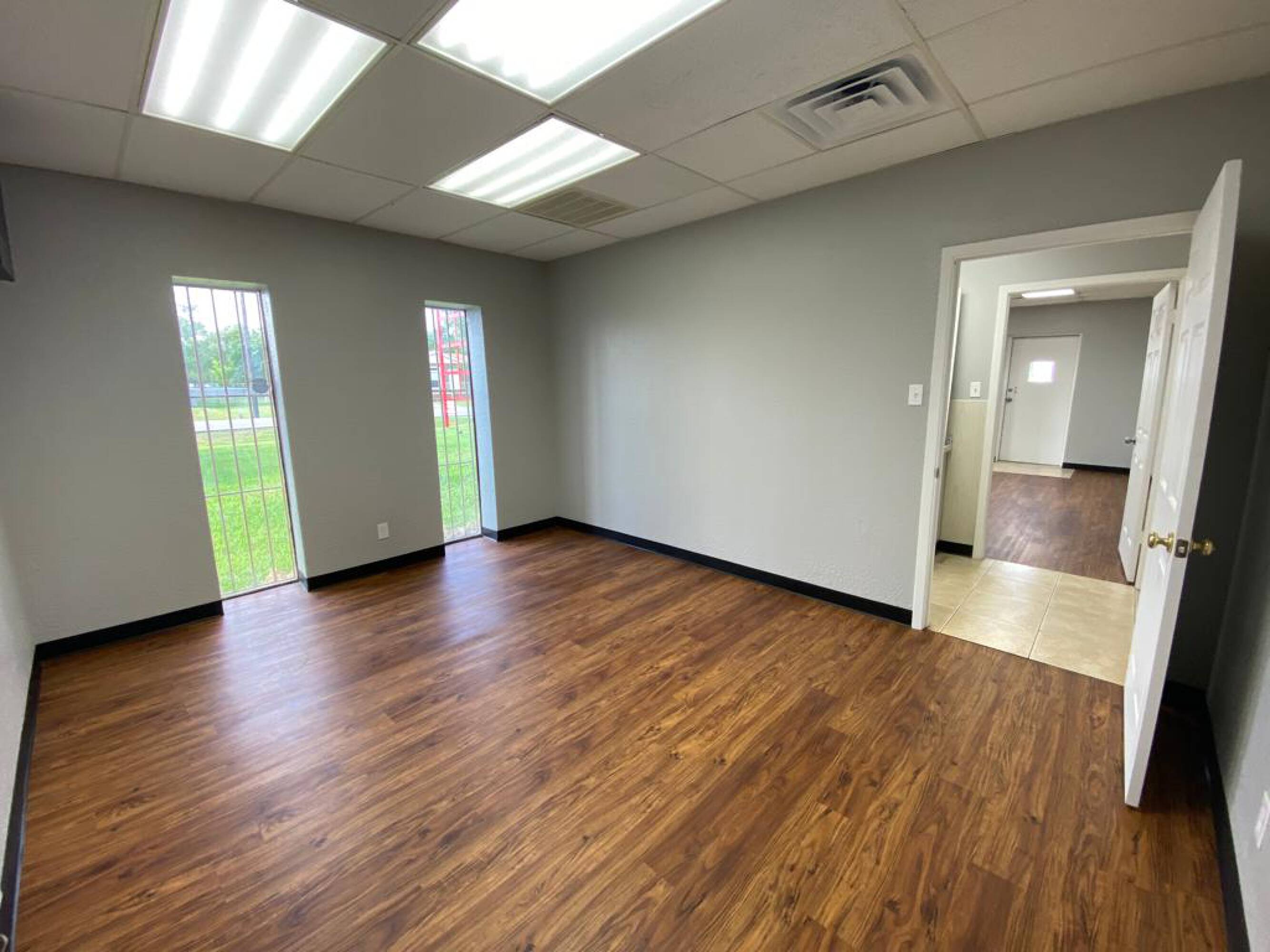 5200 West Greens Road - rkh3tfv
