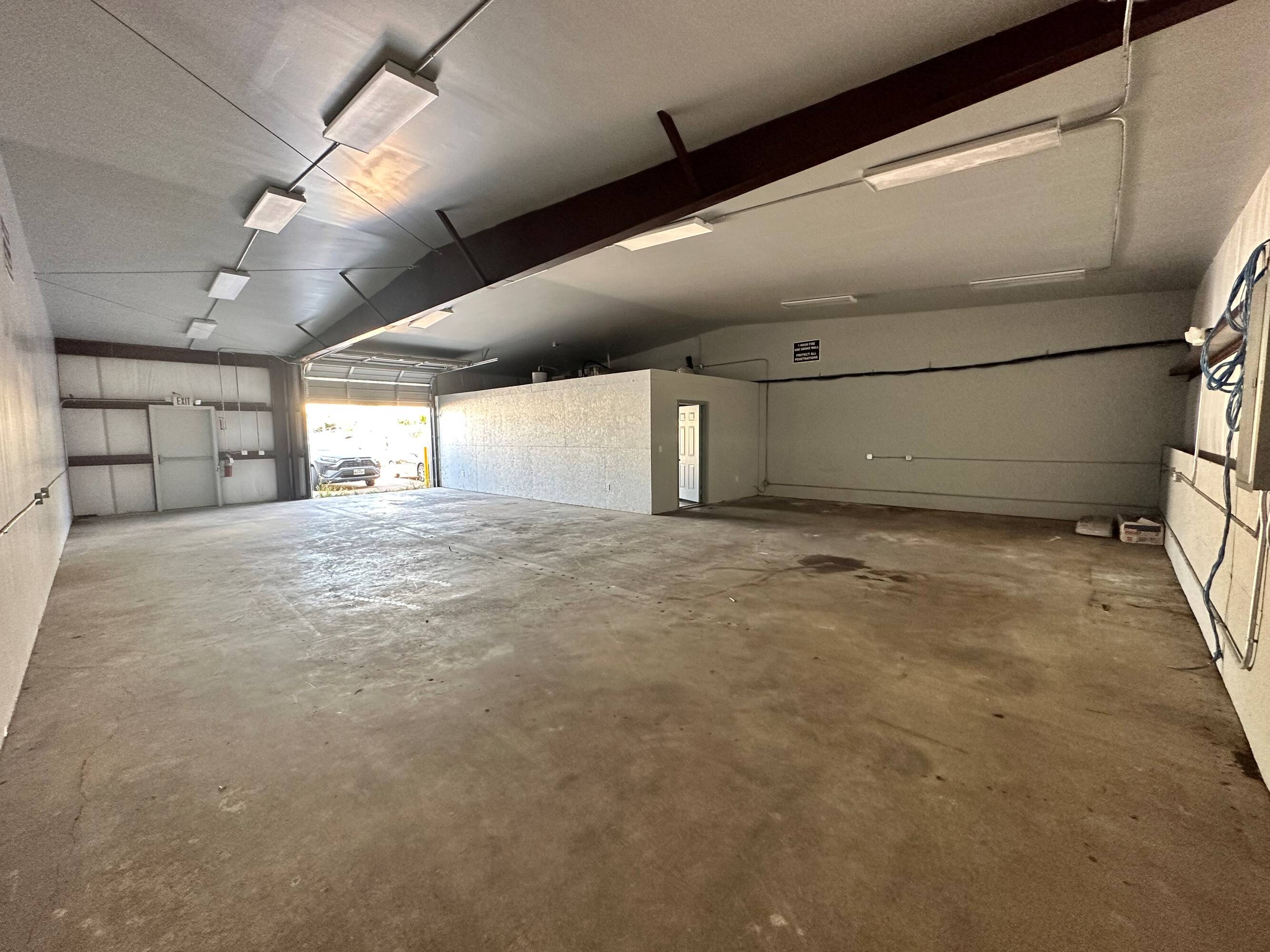 5200 West Greens Road - o8kmf1o