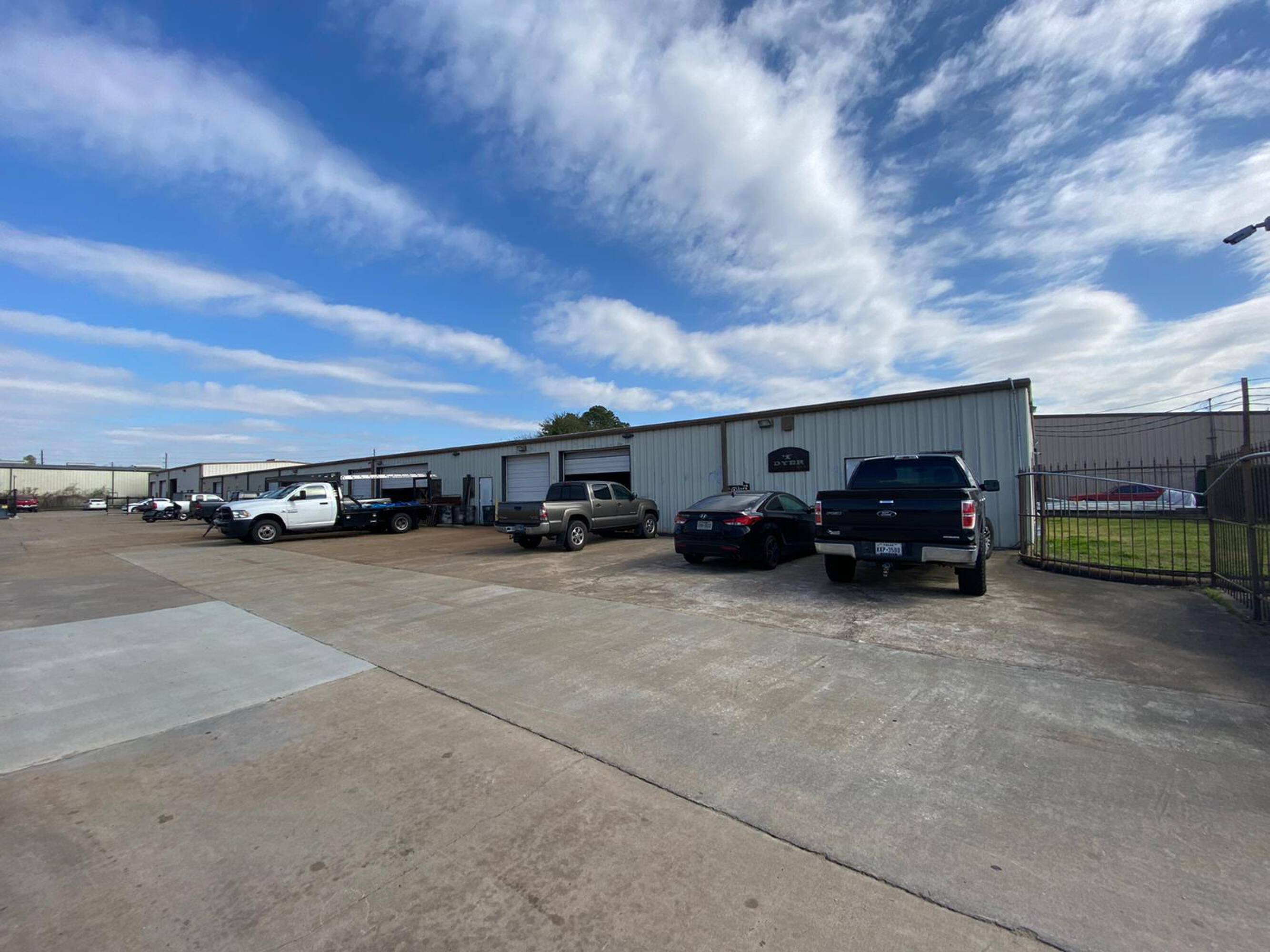 5200 West Greens Road - t1pg5z3