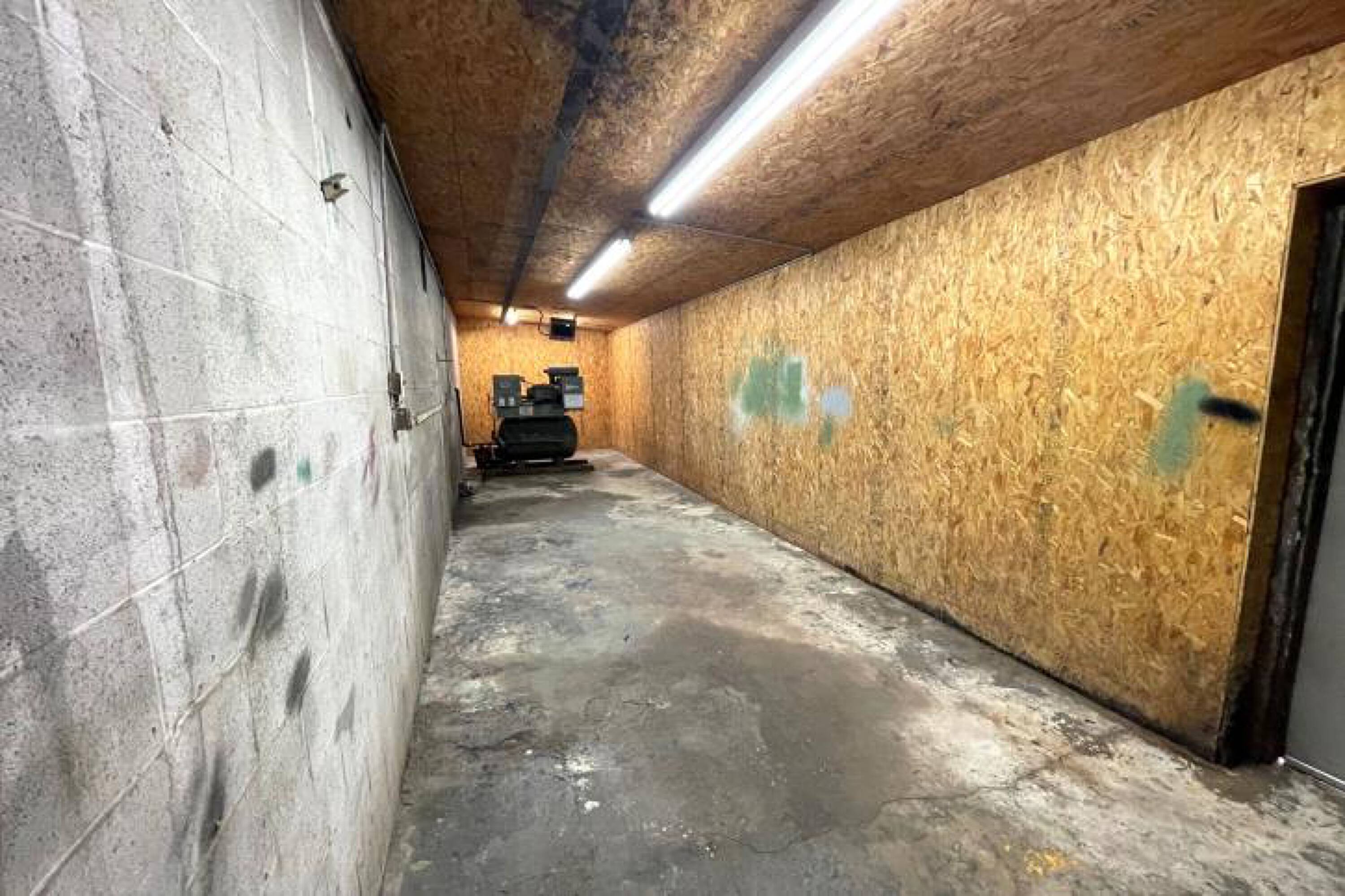 1244 W Dean Rd, Temperance, MI 48182