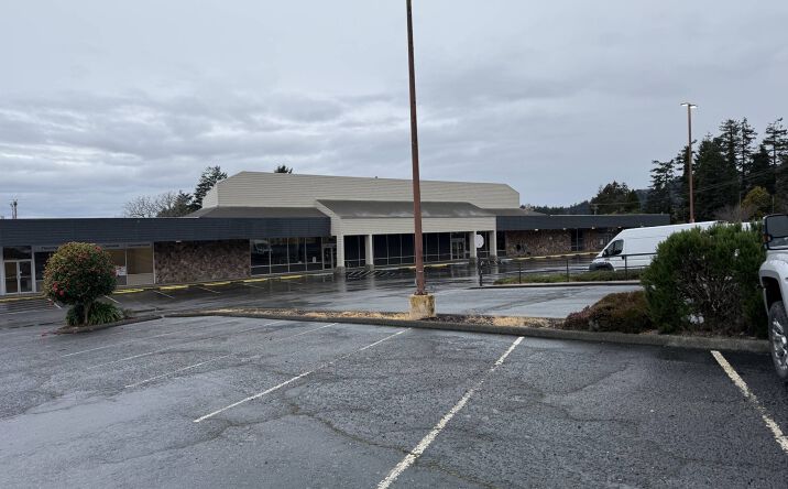 Pictures of Retail, Office, Industrial property located at 97900 Shopping Center Ave, Brookings, OR 97415 for lease - image #1