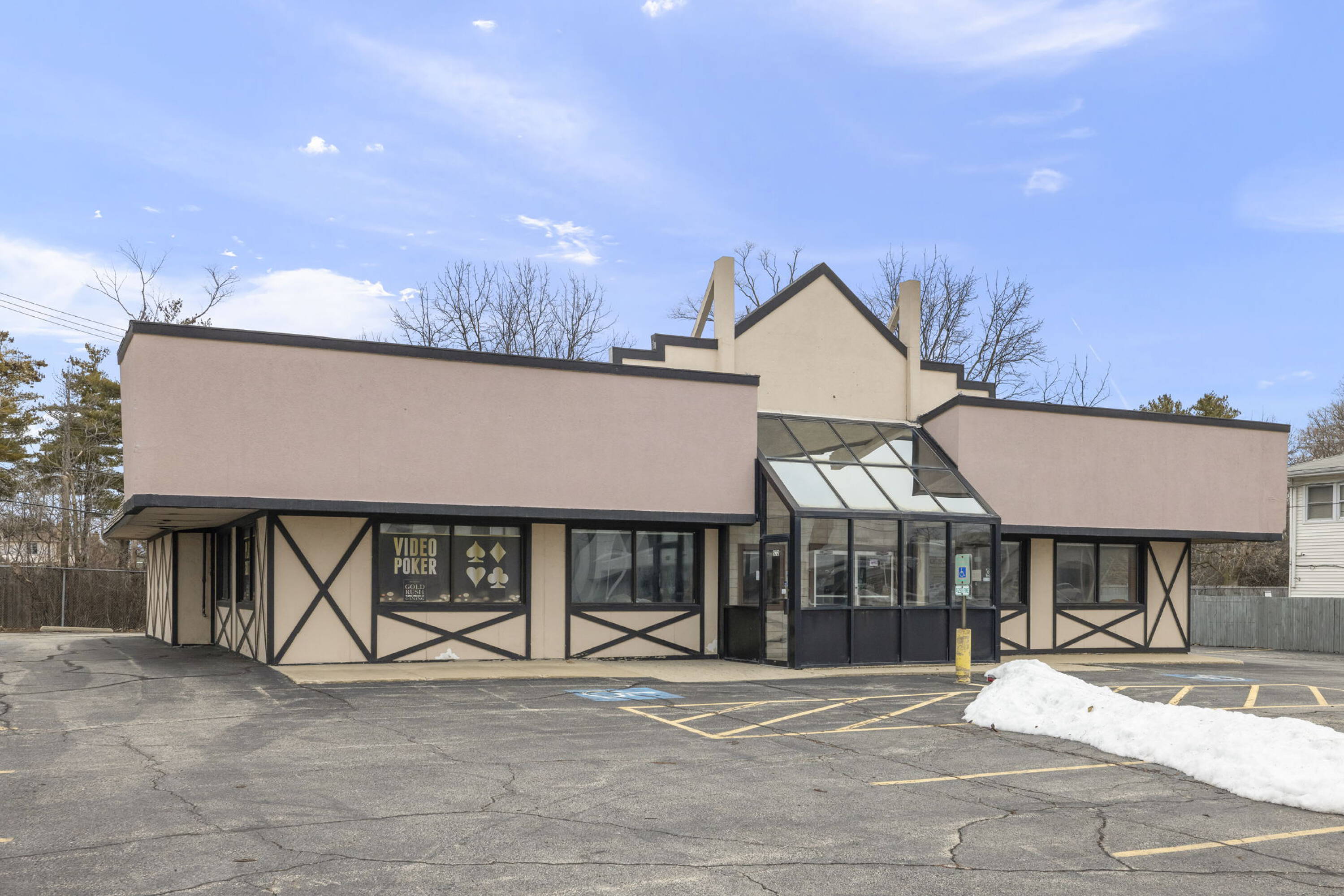 572 W Il Route 22, Lake Zurich, IL 60047 | Crexi.com