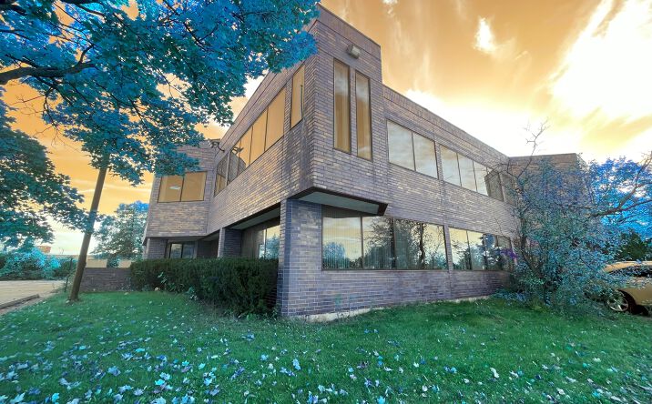 Pictures of Office property located at 1040 S Milwaukee Ave, Wheeling, IL 60090 for lease - image #1