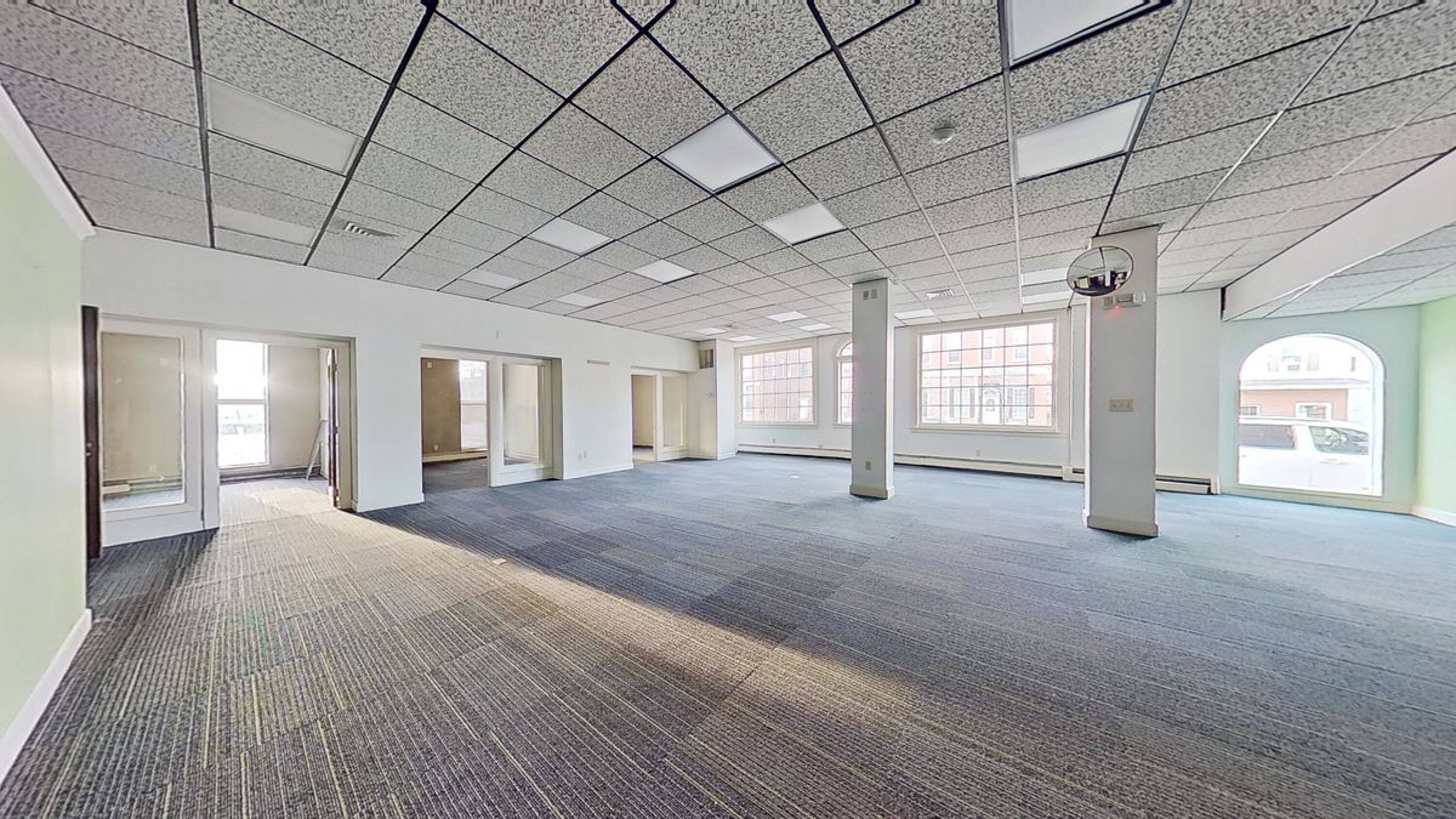 4 Central St, Farmington, NH 03835