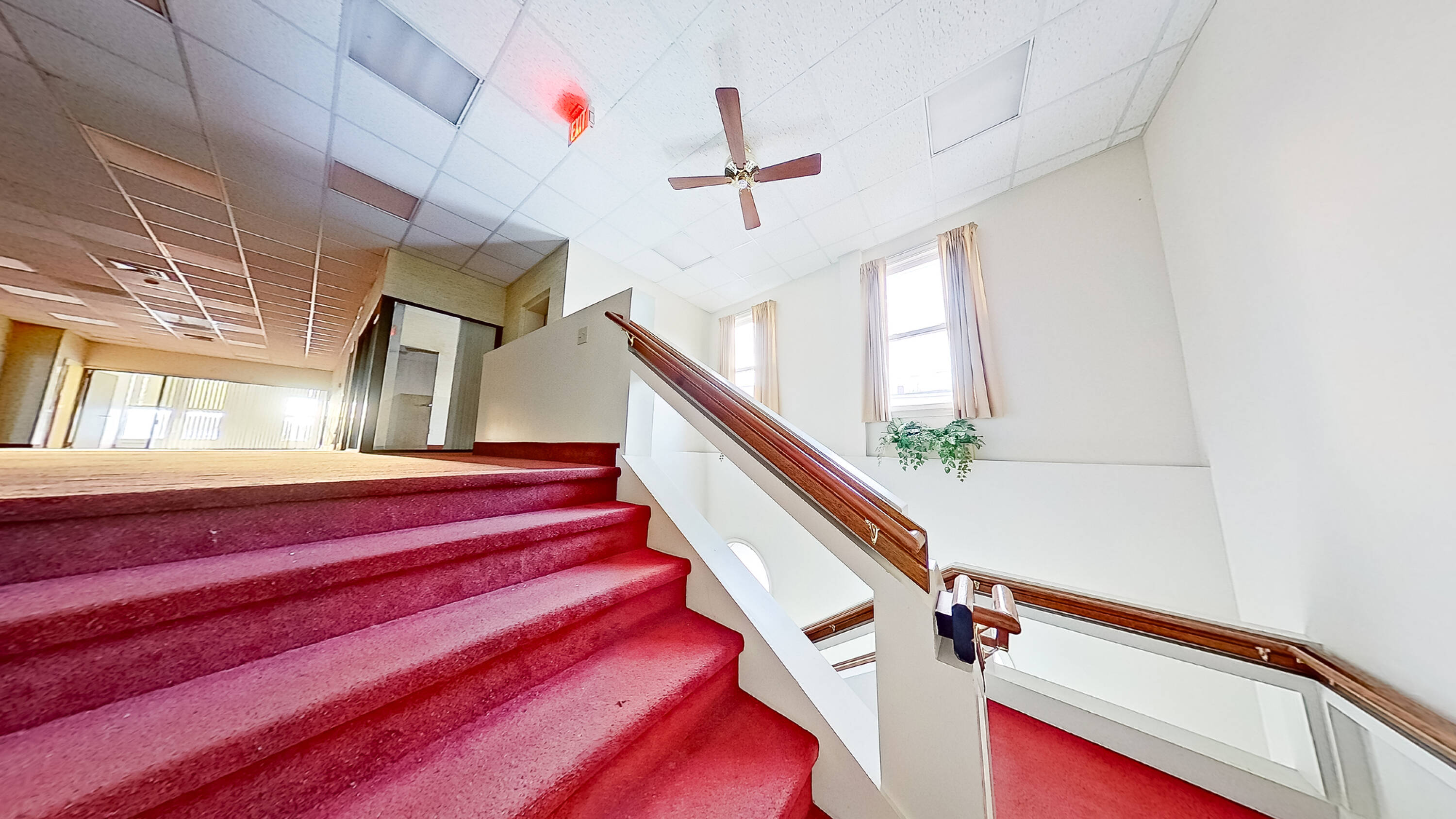 4 Central St, Farmington, NH 03835