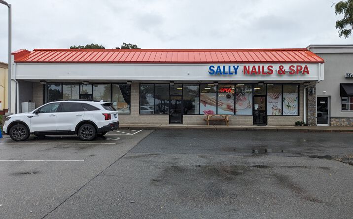 Pictures of Retail property located at 45 Newport Ave, East Providence, RI 02916 for lease - image #1