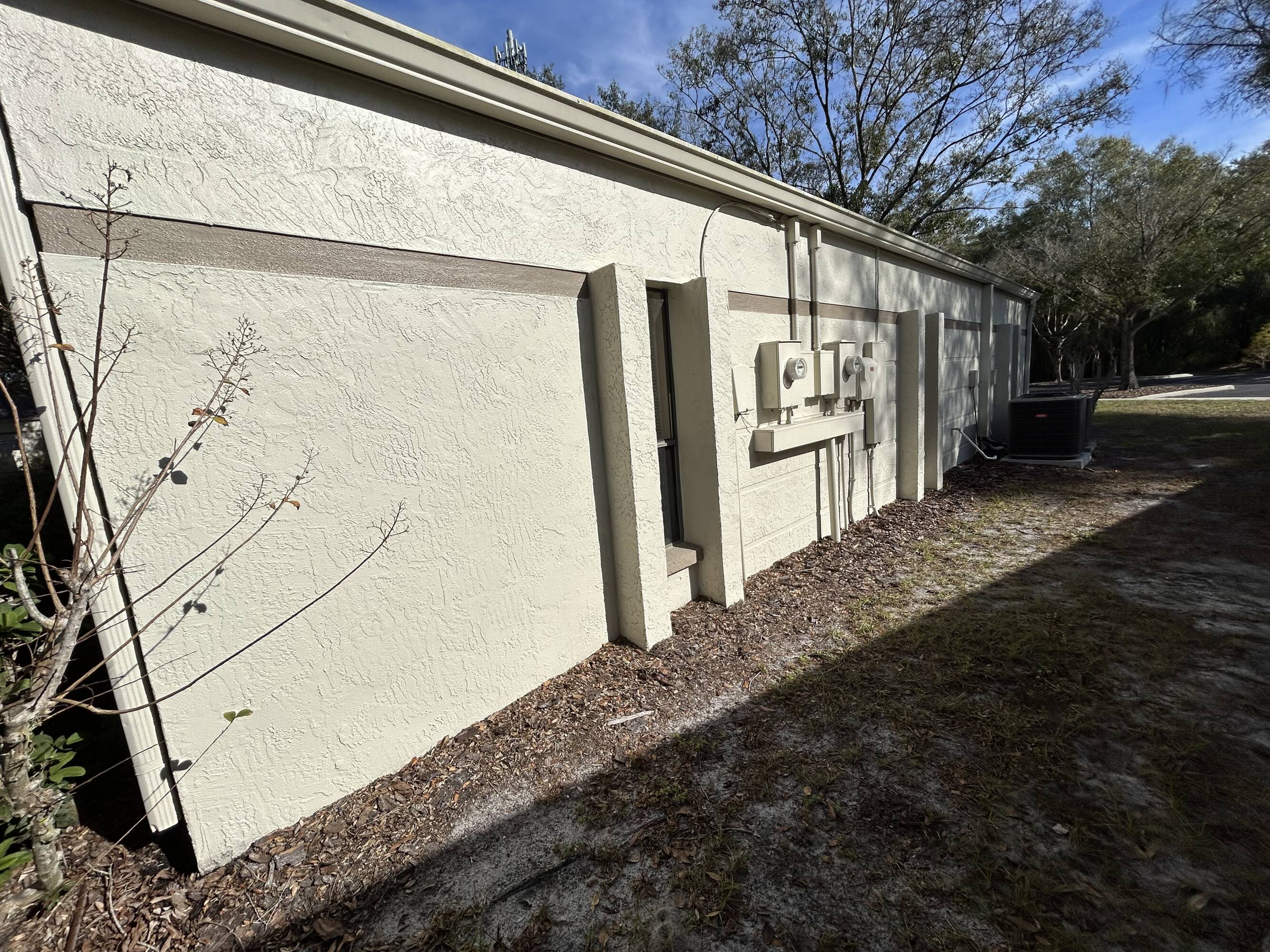 150 Whitaker Rd, Lutz, FL 33549