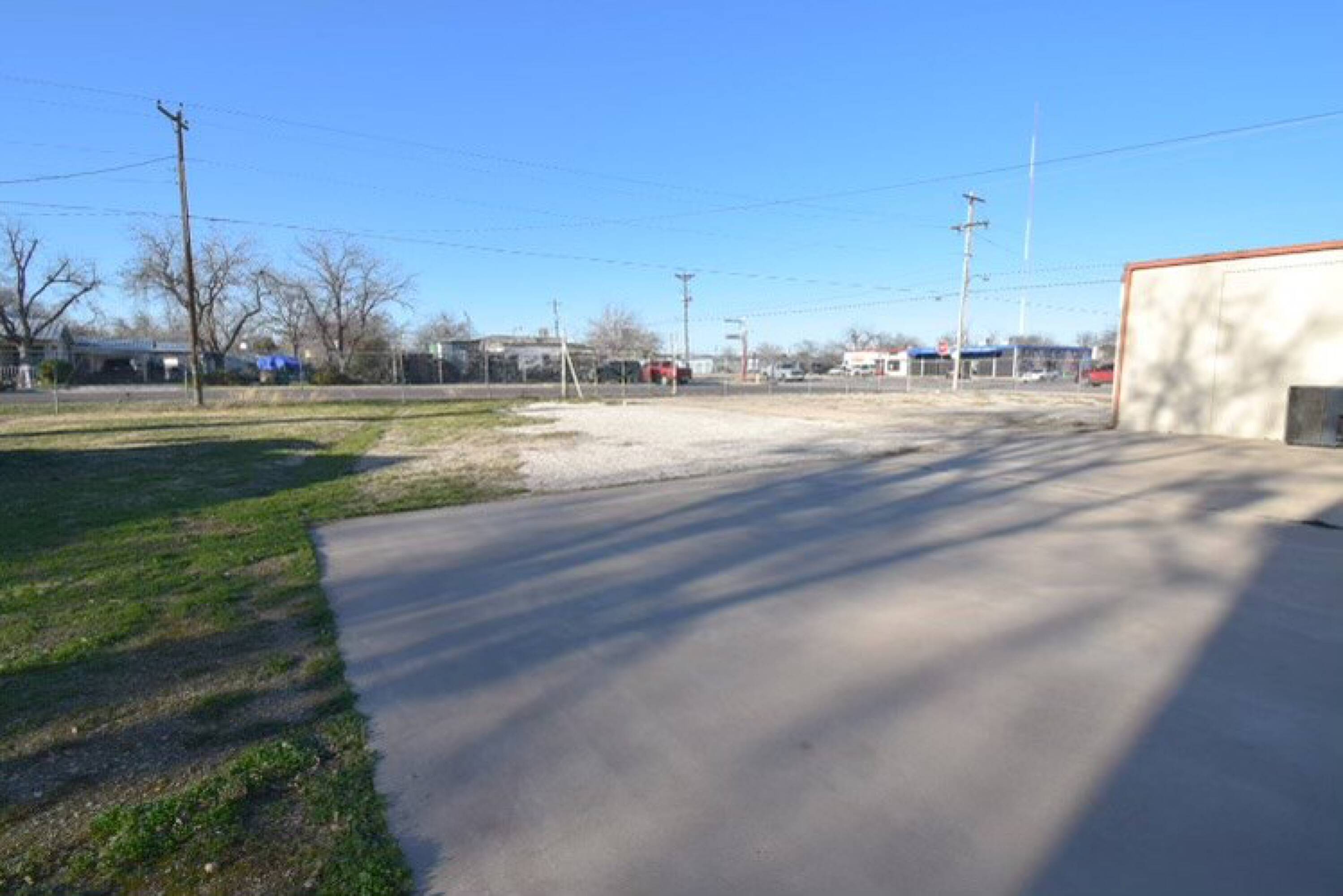 2421 N Chadbourne St, San Angelo, TX 76903