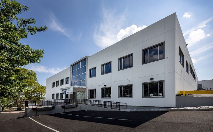 Pictures of Industrial property located at 250 E Sandford Blvd, Mt Vernon, NY 10550 for lease - image #1