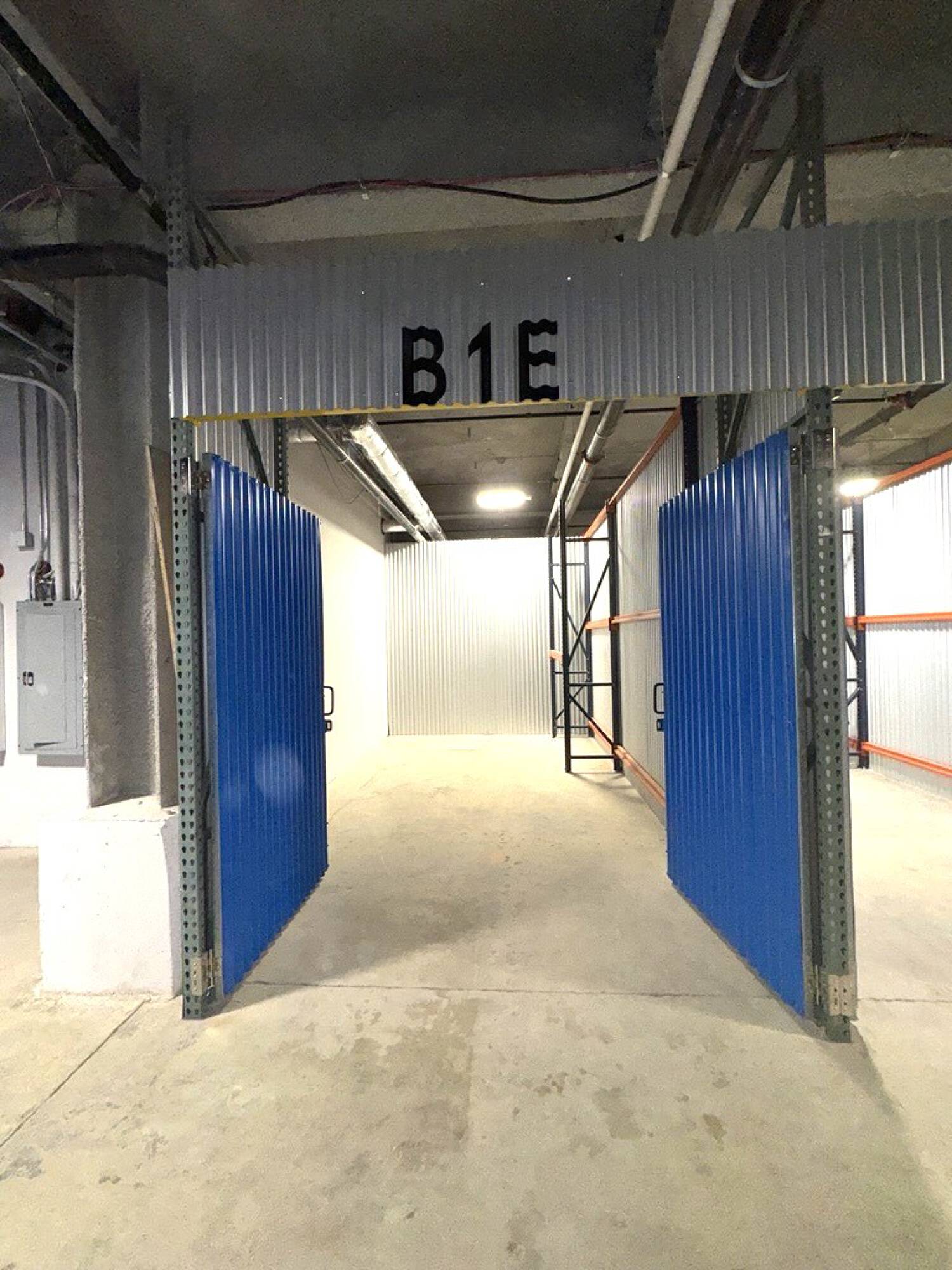 3285676