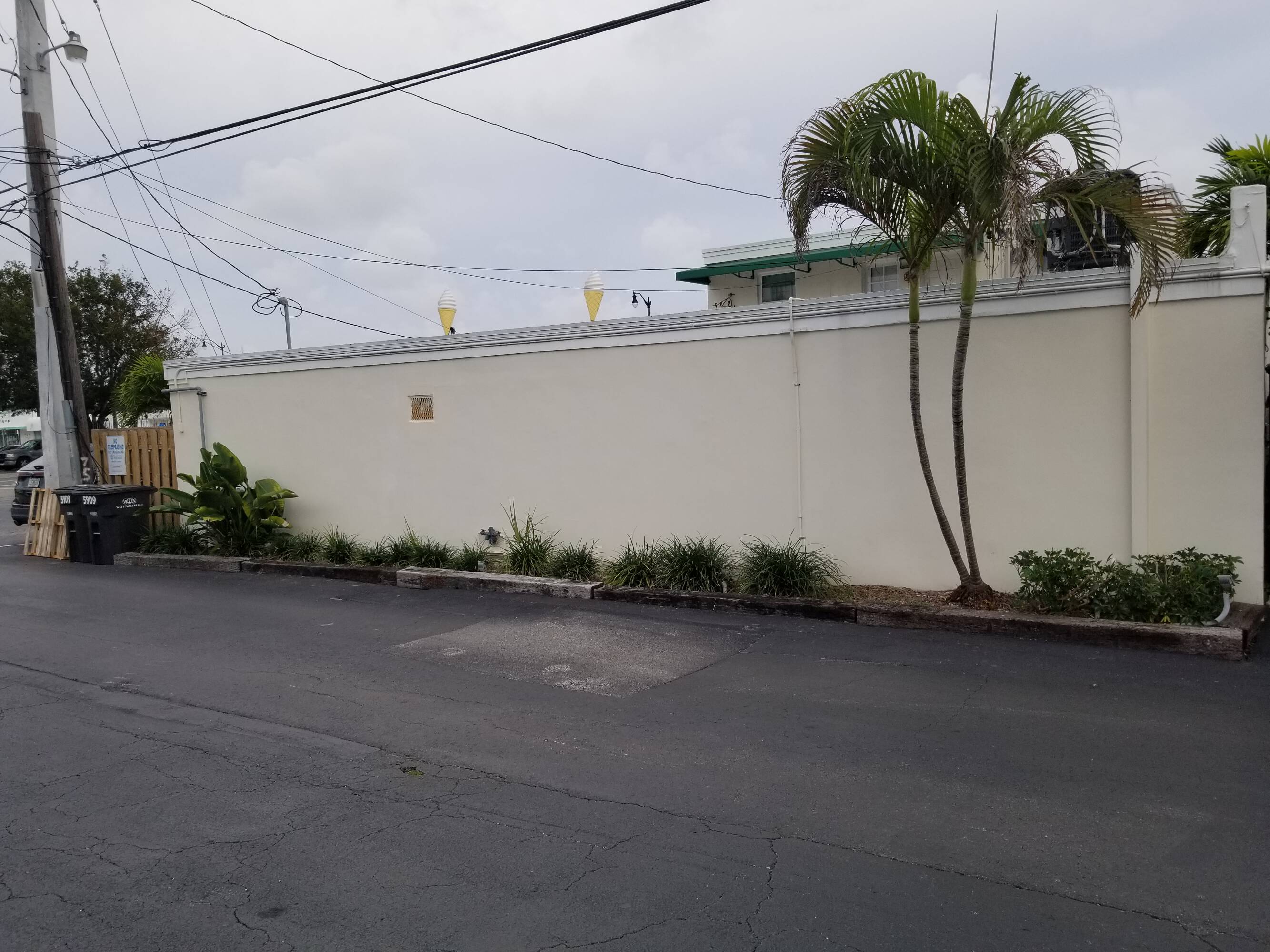 5913 S Dixie Hwy, West Palm Beach, FL 33405