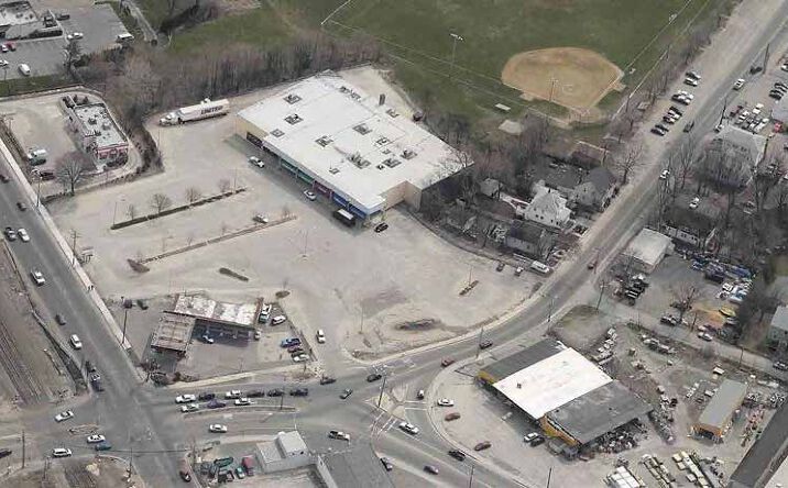 Pictures of Retail property located at 208 Waverly St, Framingham, MA 01702 for sales - image #1