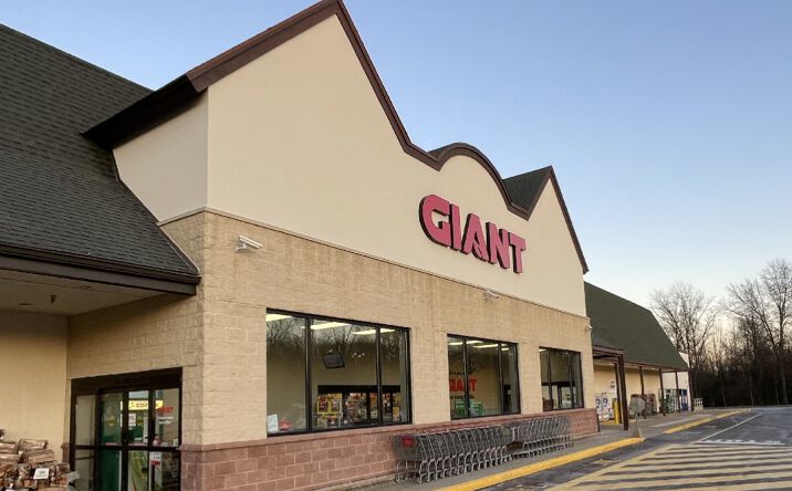 Pictures of Retail property located at 5831-5855 Easton Rd, Doylestown, PA 18902 for lease - image #1