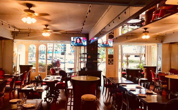 Pictures of Restaurant property located at 1911 Kalākaua Ave, Honolulu, HI 96815 for lease - image #1