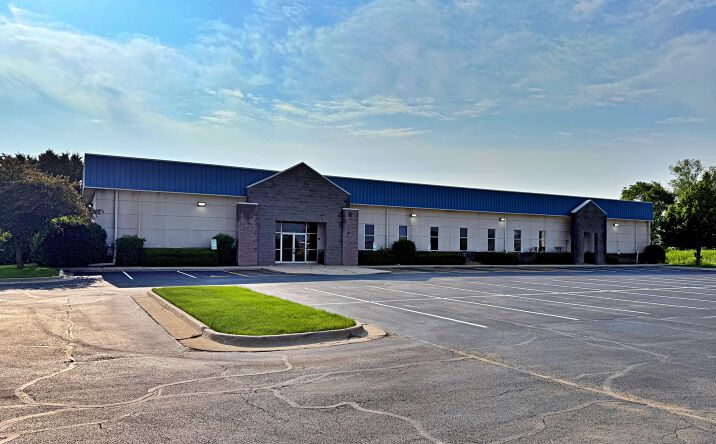 Pictures of Office, Industrial property located at 4055 Steele Dr., Machesney Park, IL 61115 for lease - image #1