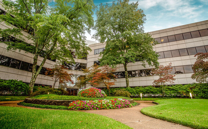Pictures of Office property located at 6077 Primacy Pkwy, Memphis, TN 38119 for lease - image #1