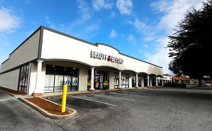 Pictures of Retail property located at 147 Altama Connector, Brunswick, GA 31525 for lease - image #1