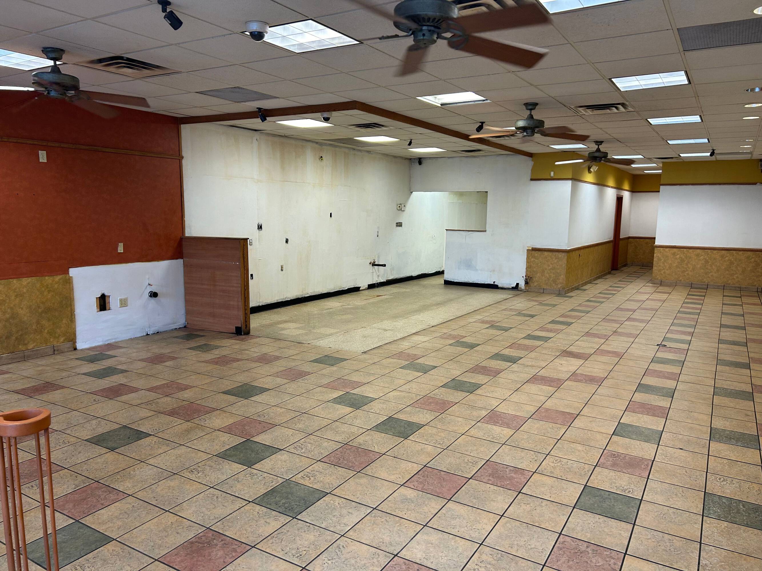 3147 Banksville Rd, Pittsburgh, PA 15216