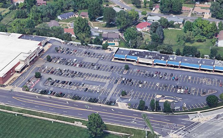 Pictures of Retail property located at 2109 Charbonier Rd, Florissant, MO 63031 for sales - image #1