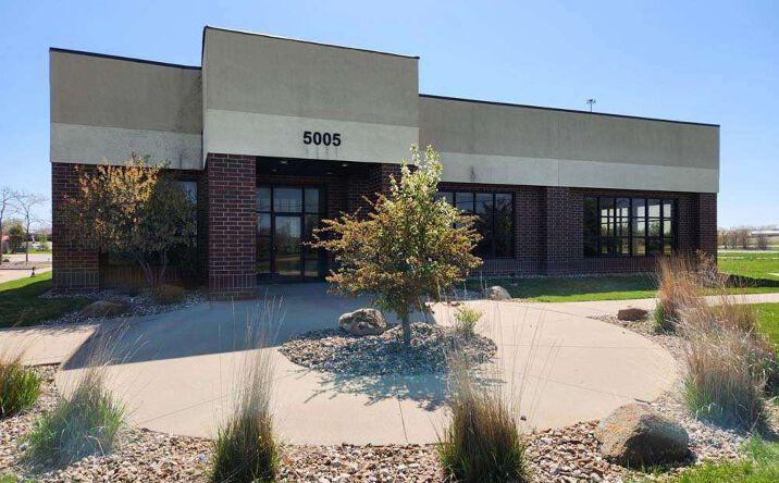Pictures of Office property located at 5005 Bowling St SW, Cedar Rapids, IA 52404 for lease - image #1