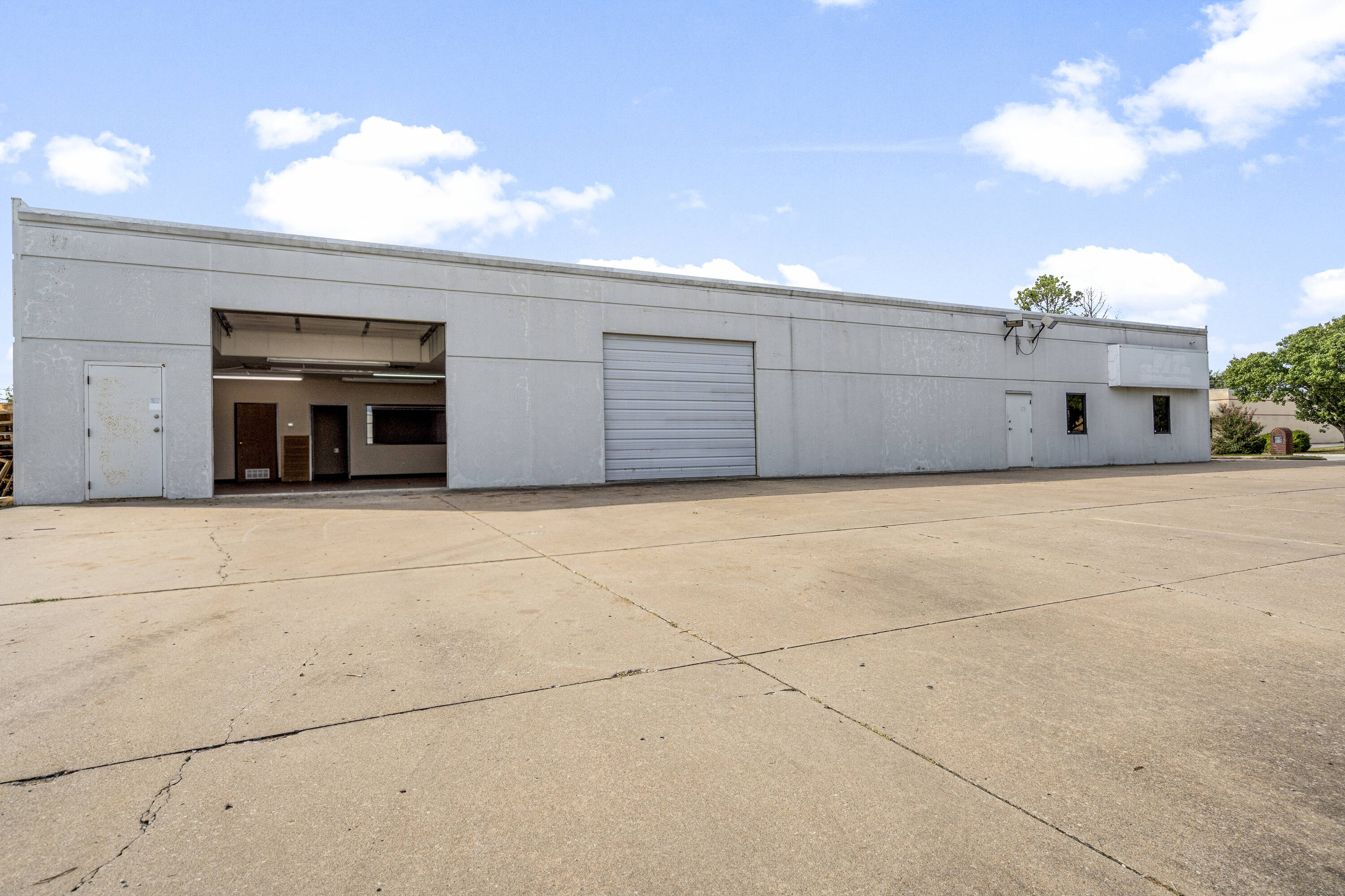 2217 N Yellowood Ave, Broken Arrow, OK 74012