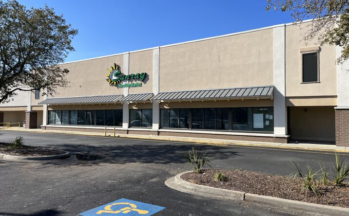 Pictures of Retail, Office, Restaurant property located at 4025 N Kings Hwy, Myrtle Beach, SC 29577 for lease - image #1
