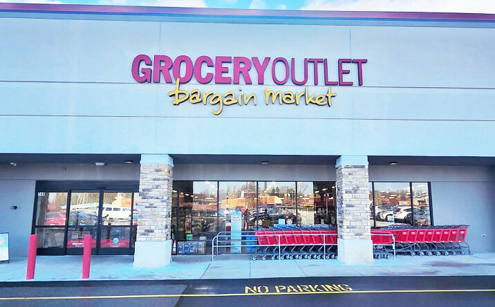 Pictures of Retail, Restaurant property located at 747 Bethel Rd, Columbus, OH 43085 for lease - image #1
