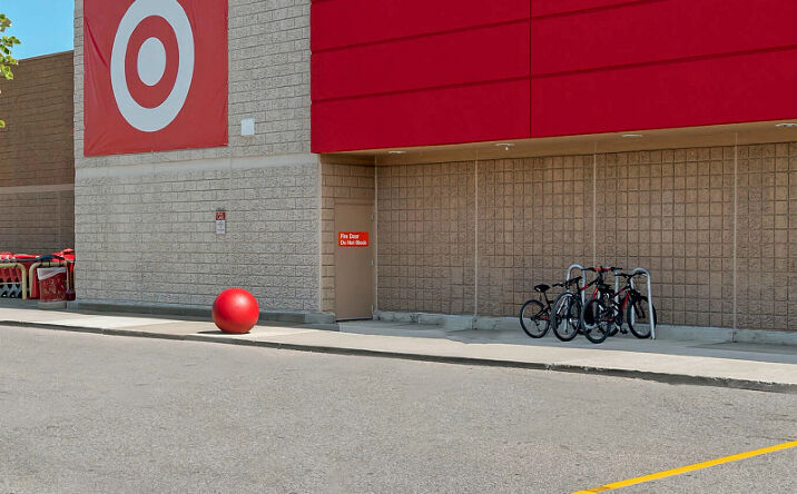 Pictures of Retail property located at 33930 Southbound Gratiot Ave, Clinton Township, MI 48035 for lease - image #1