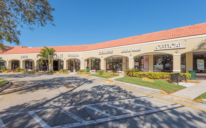 Pictures of Retail, Restaurant property located at 2581 N Hiatus Rd, Cooper City, FL 33026 for lease - image #1