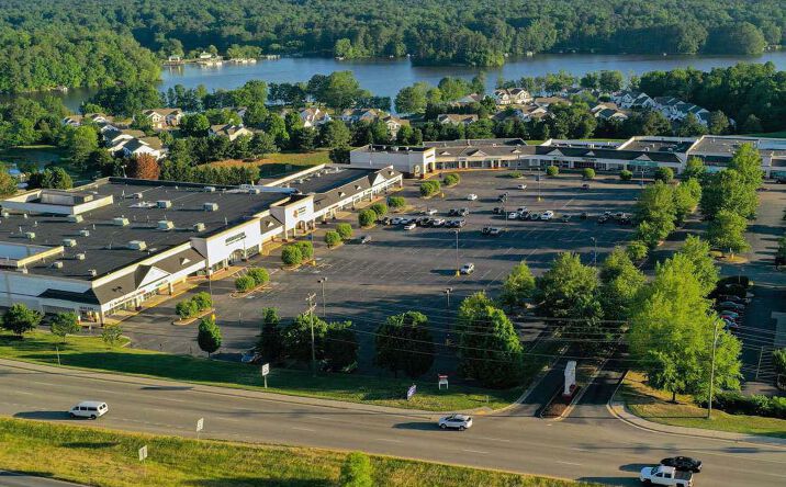 Pictures of Retail property located at 6521-6801 Lake Harbour Dr, Midlothian, VA 23112 for lease - image #1