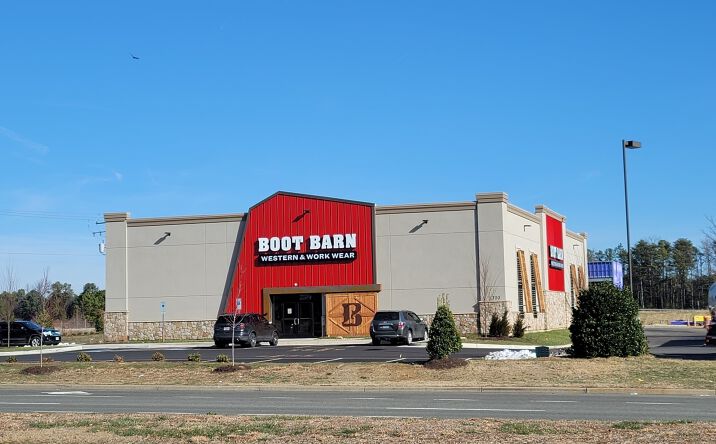 Pictures of Retail, Office, Industrial, Restaurant property located at Lewistown Road & Lakeridge Parkway, Ashland, VA 23005 for lease - image #1
