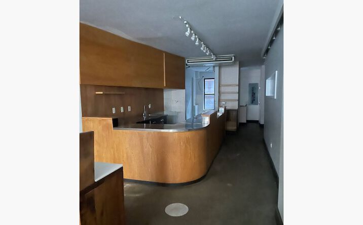 Pictures of Retail, Restaurant property located at Lexington Ave, New York, NY 10021 for lease - image #1