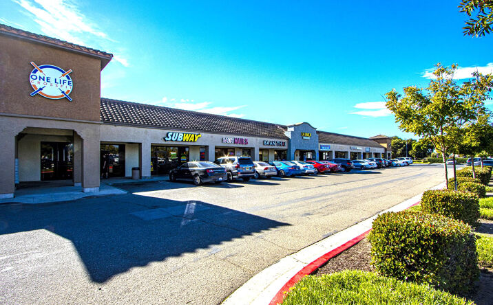 Pictures of Retail property located at 2440 South Broadway, Santa Maria, CA 93454 for lease - image #1