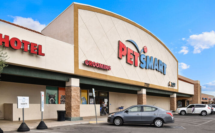 Pictures of Retail, Restaurant property located at 7787 East Broadway Boulevard, Tucson, AZ 85710 for lease - image #1