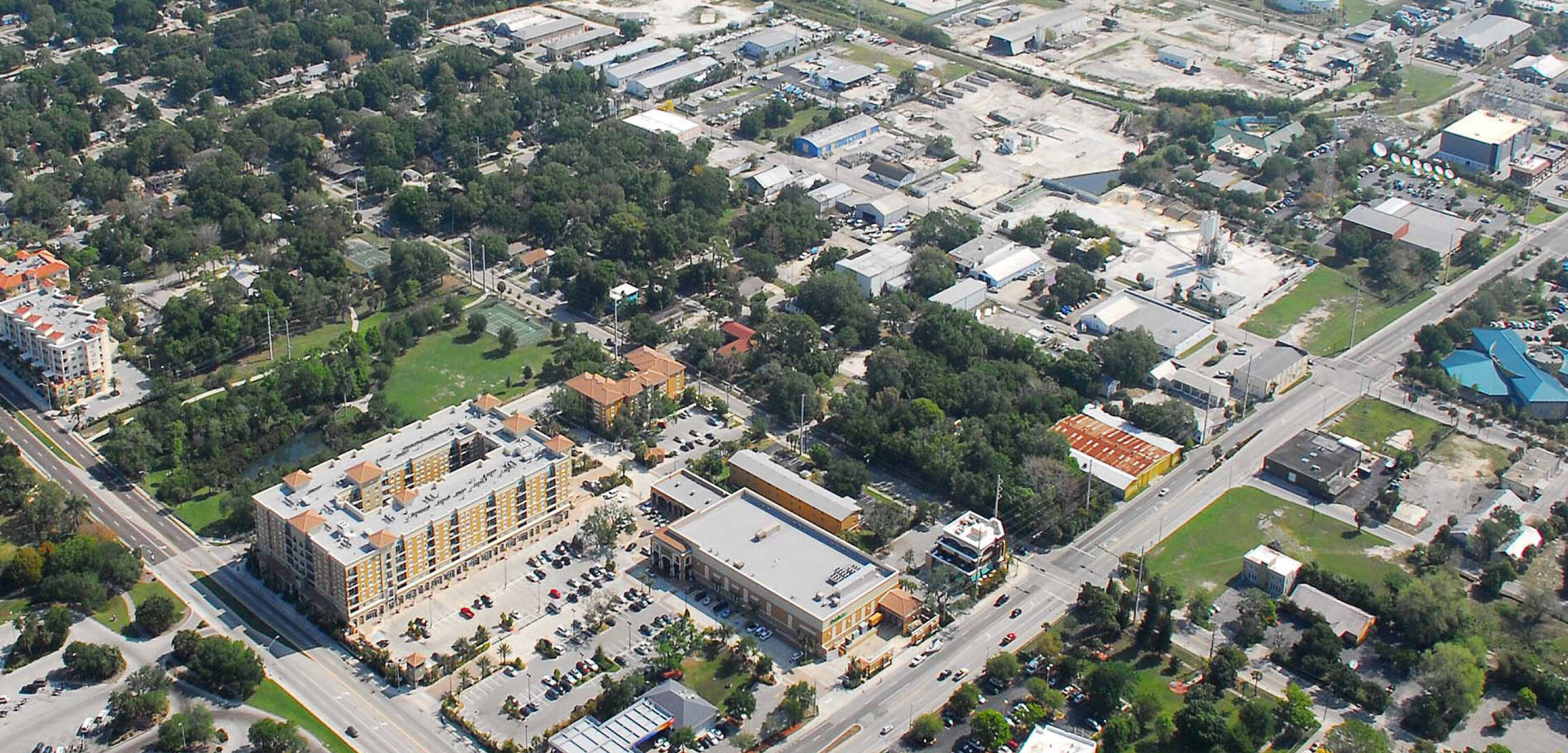 1044 N TAMIAMI TRL Sarasota FL - 8e0794130c3f461cbfe7272a8ced5ec9 3000x2000 Resize 