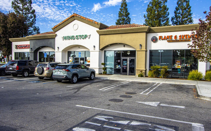 Pictures of Retail, Restaurant property located at 4420-4580 Coffee Rd, Bakersfield, CA 93308 for lease - image #1