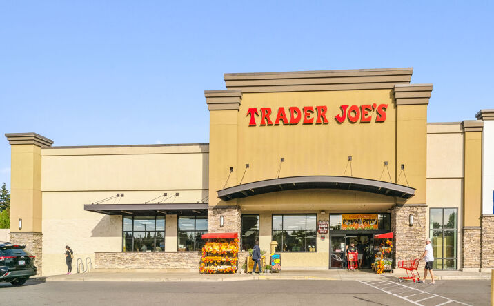 Pictures of Retail property located at 4450 Commercial St SE, Salem, OR 97302 for lease - image #1