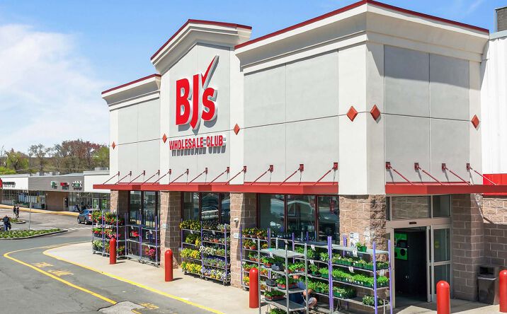 Pictures of Retail property located at 1589 West Main Street, Windham, CT 06226 for lease - image #1