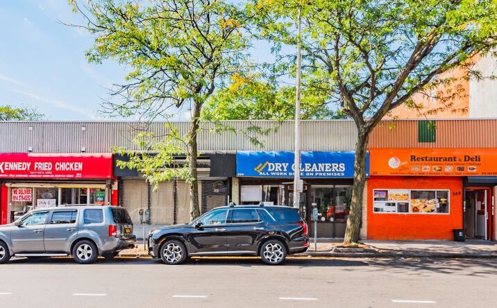 Pictures of Retail property located at 359 S Broadway, Yonkers, NY 10705 for lease - image #1