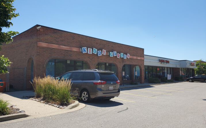 Pictures of Retail property located at 2203 W Schaumburg Rd, Schaumburg, IL 60194 for lease - image #1